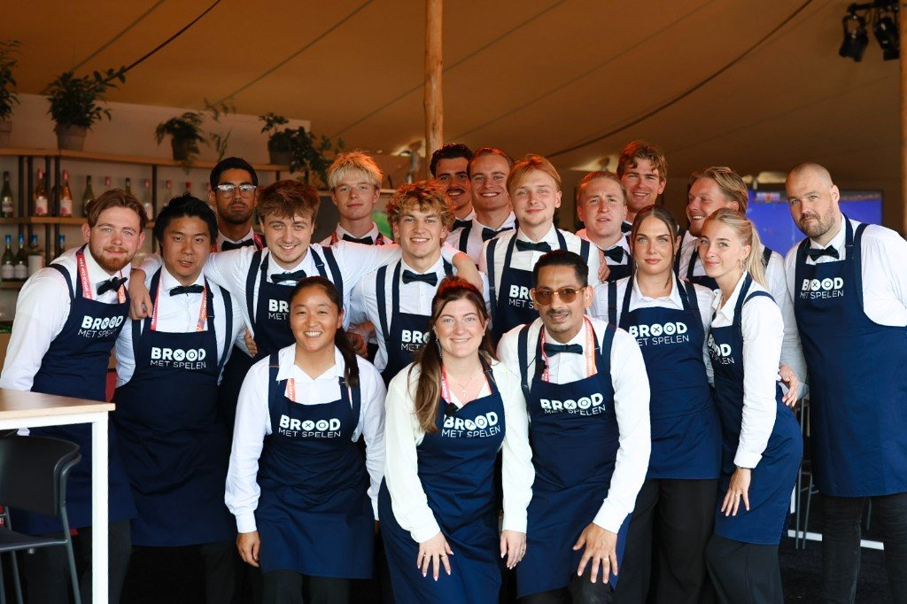 Een deel van de 50 Wijzen op een event